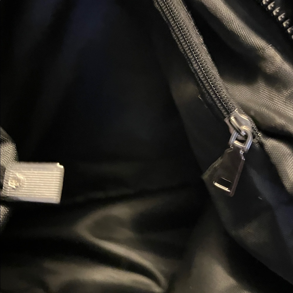 Bagle Black Quilted Puffy Large Tote Bag - Picture 7 of 8